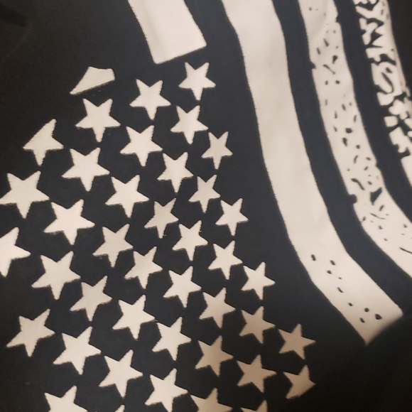 ๐ฅNew boutique American flag cut out Tank - Picture 5 of 7